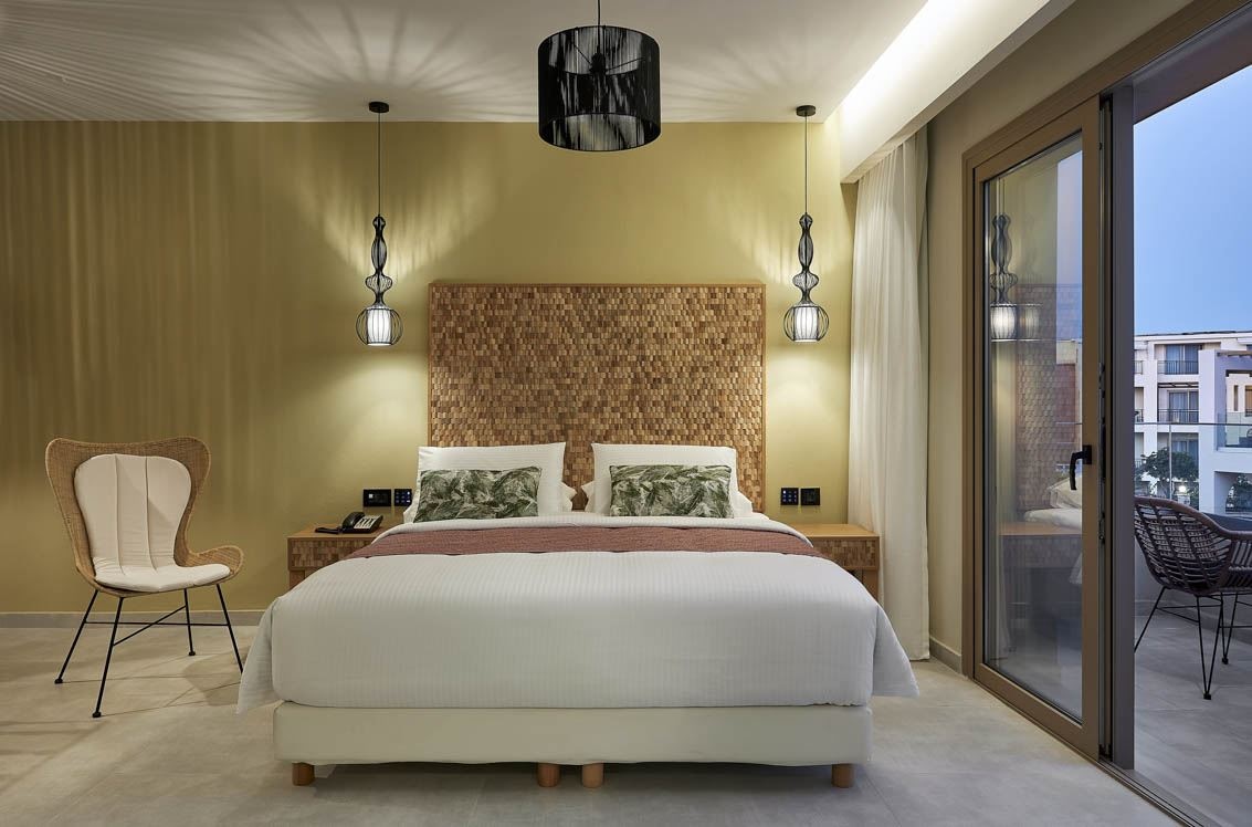 rooms-room-double-side-sea-view