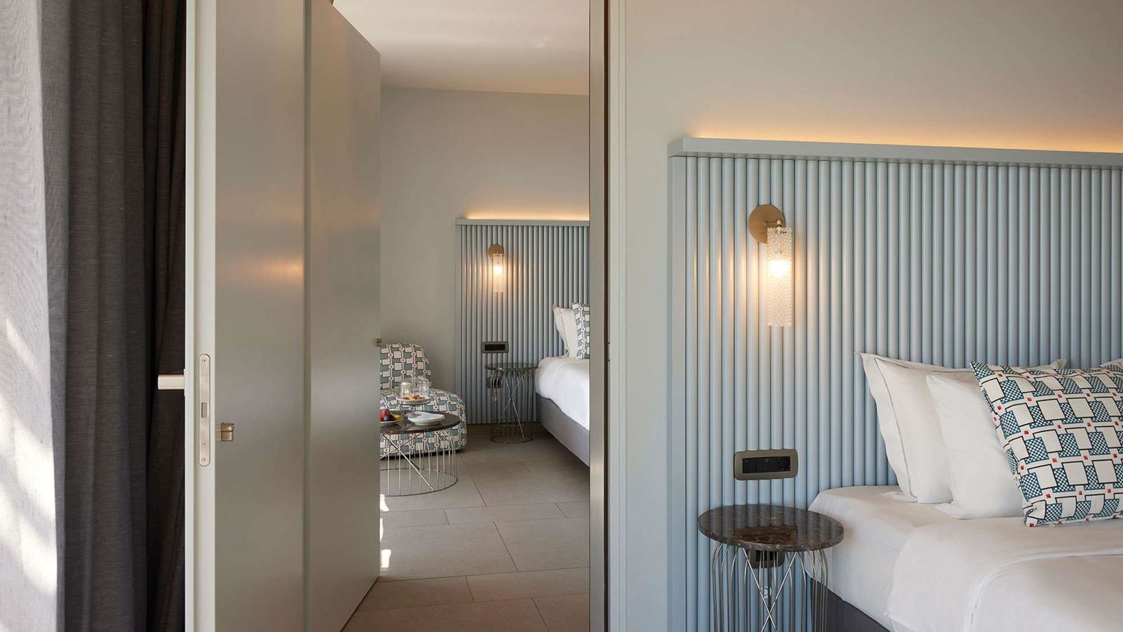 rooms-two-bedroom-interconnecting-rooms-with-private-pool--sea-view