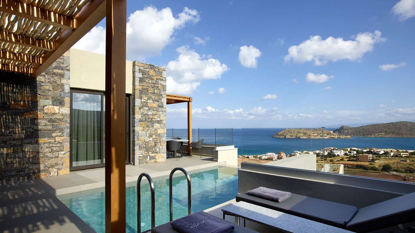rooms-premium-room-with-private-pool--sea-view
