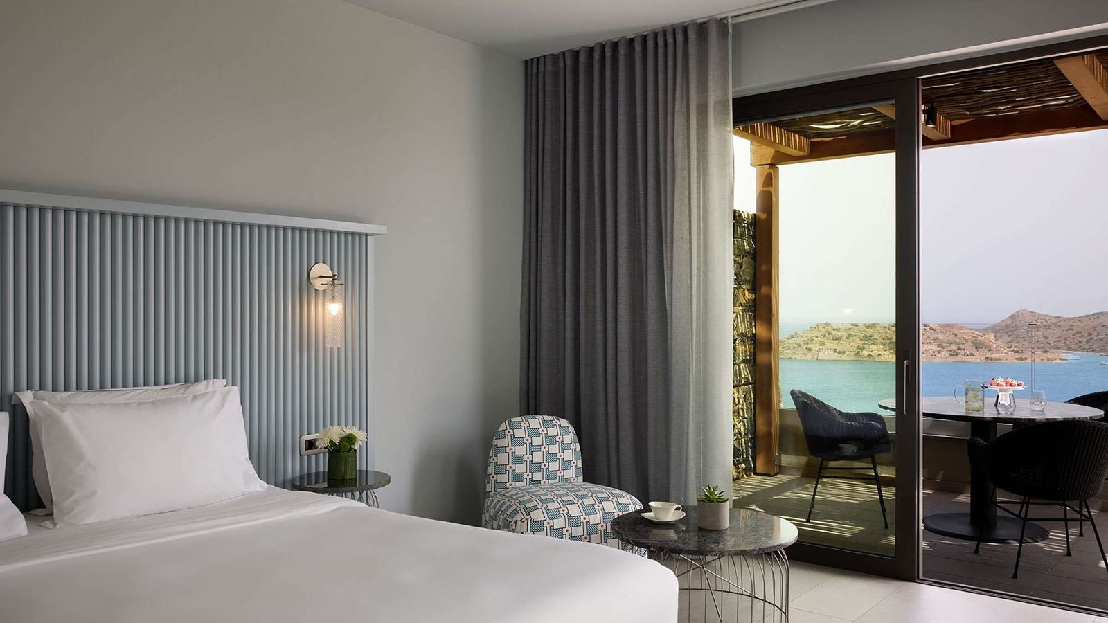 rooms-premium-room-with-private-pool--sea-view