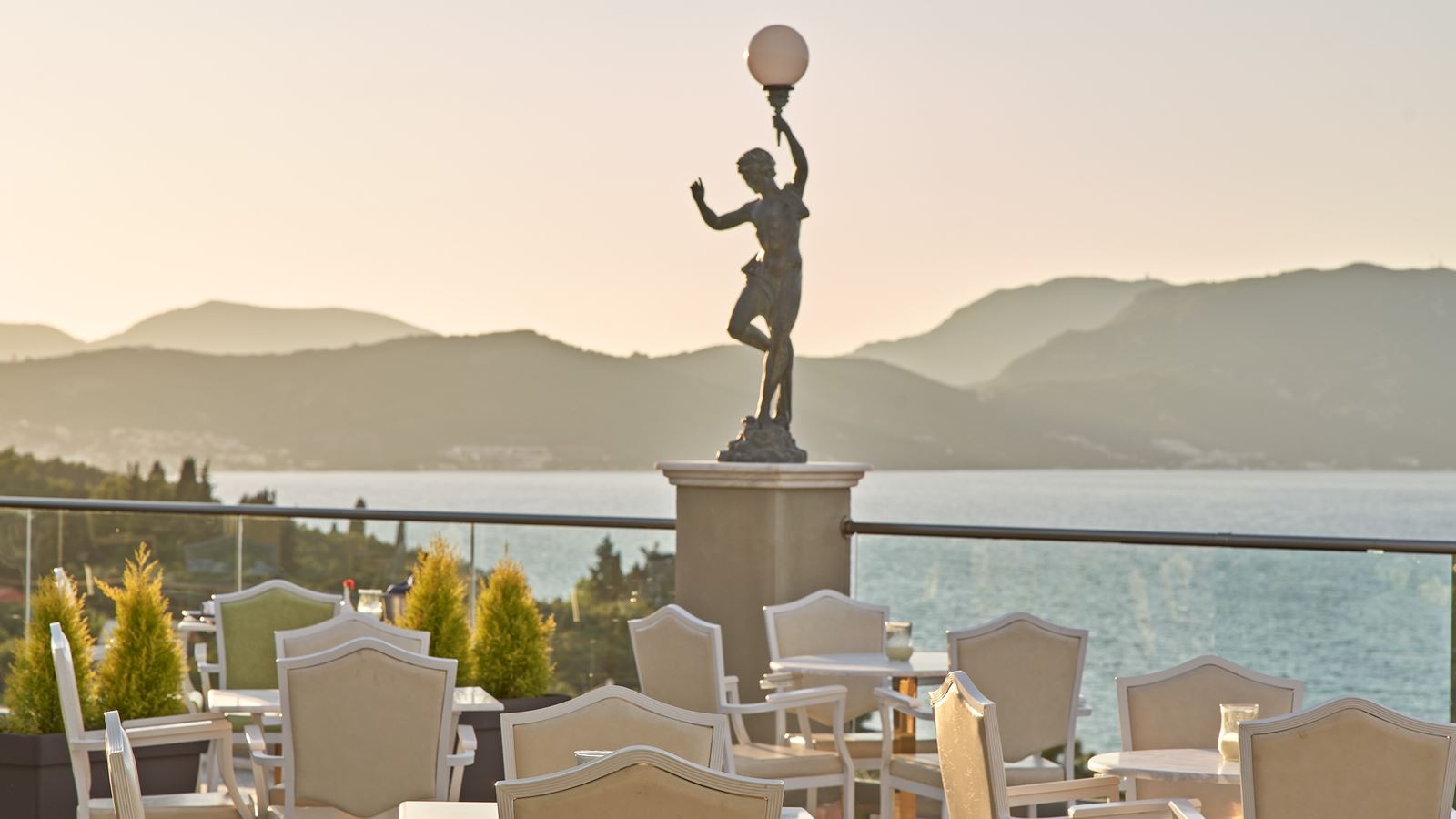 restaurants-ouranos-restaurant