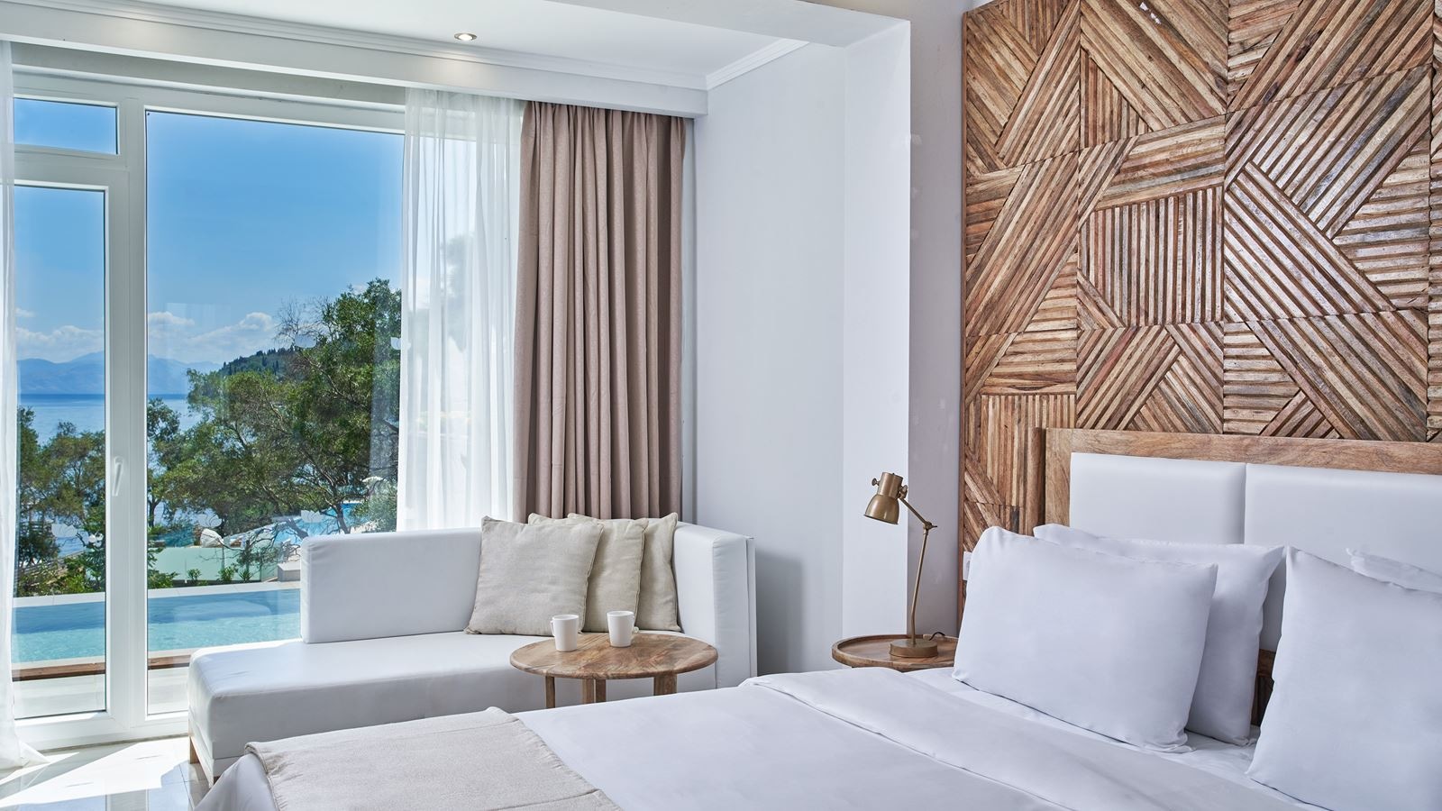 rooms-superior-double-with-plunge-pool