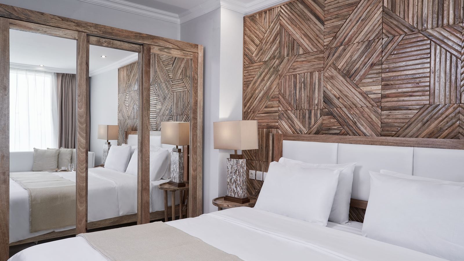 rooms-superior-double-with-plunge-pool