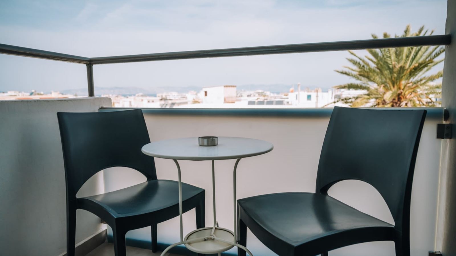 rooms-room-quad-landview-balcony