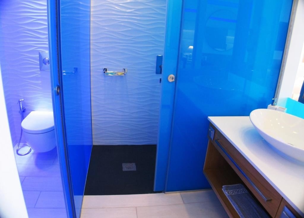 rooms-deluxe-room-with-direct-sea-view