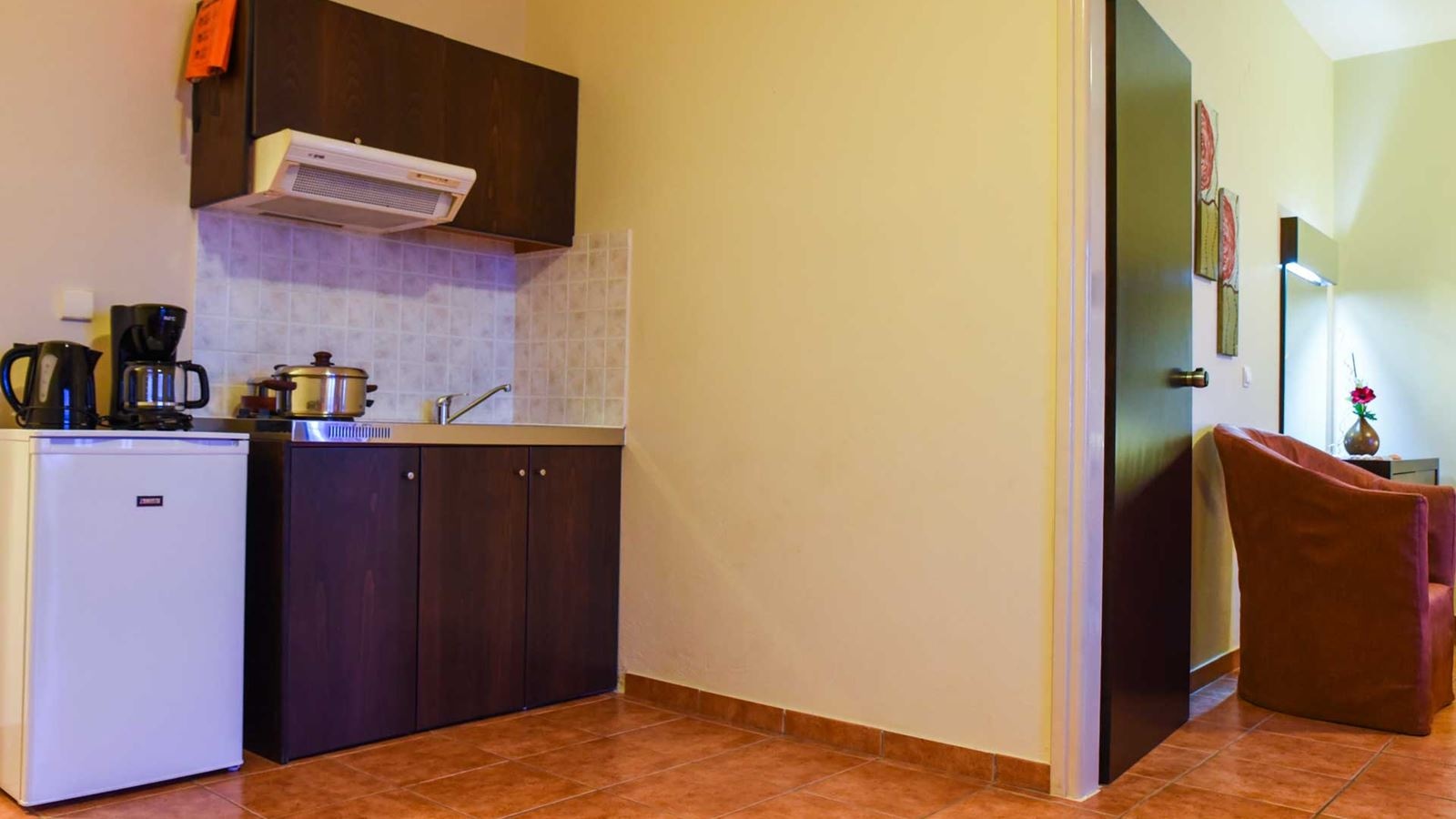 rooms-1-bedroom-apartment-garden-view