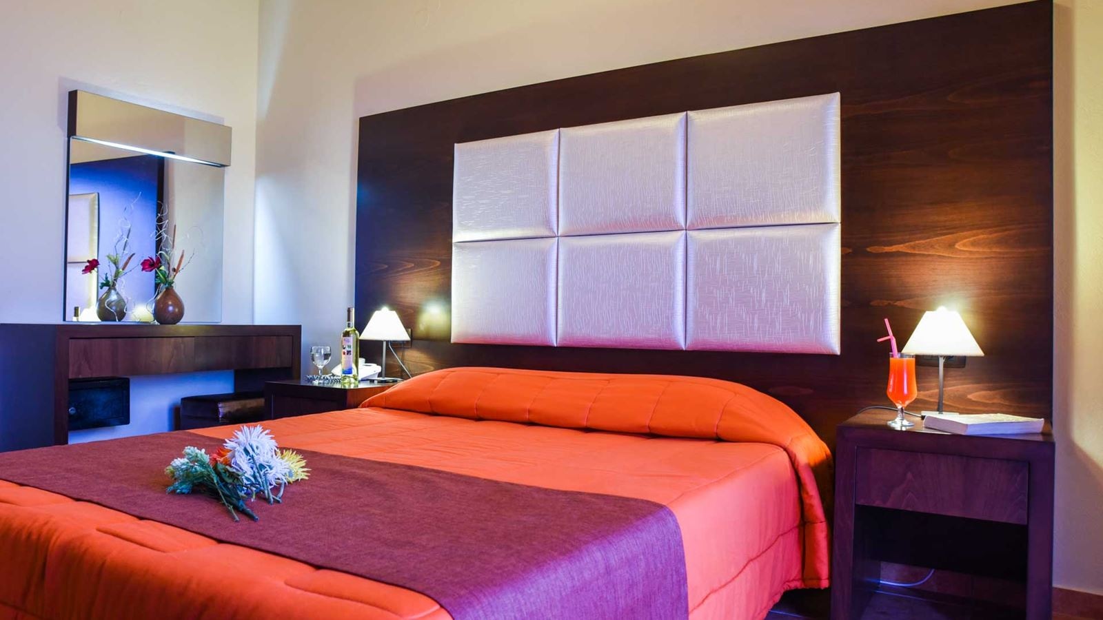 rooms-2-bedrooms-apartment-garden-view