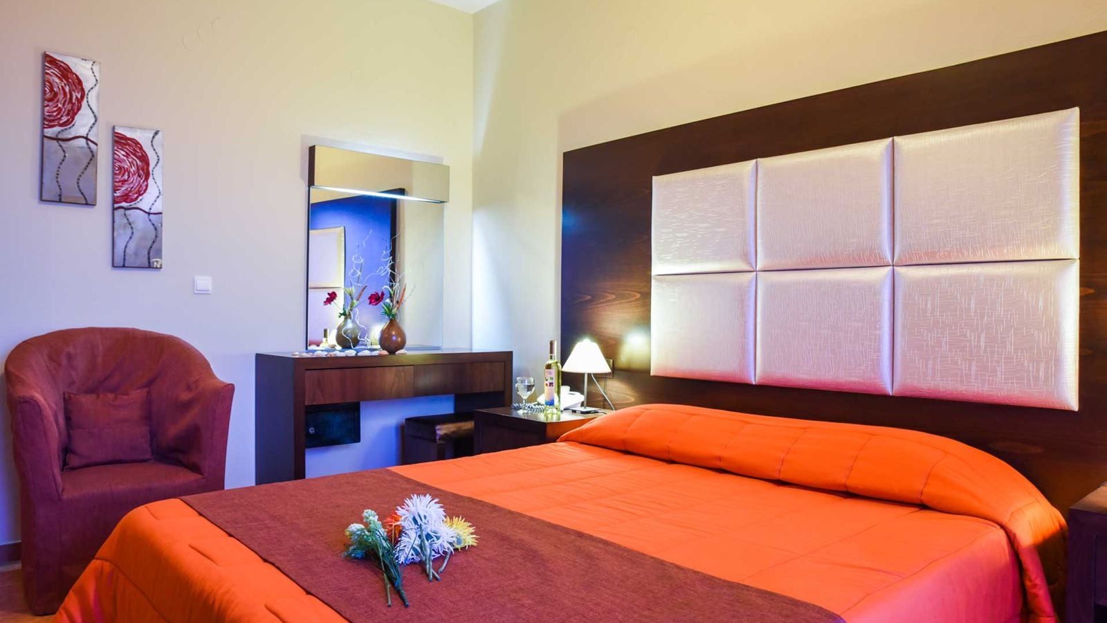 rooms-2-bedrooms-apartment-garden-view