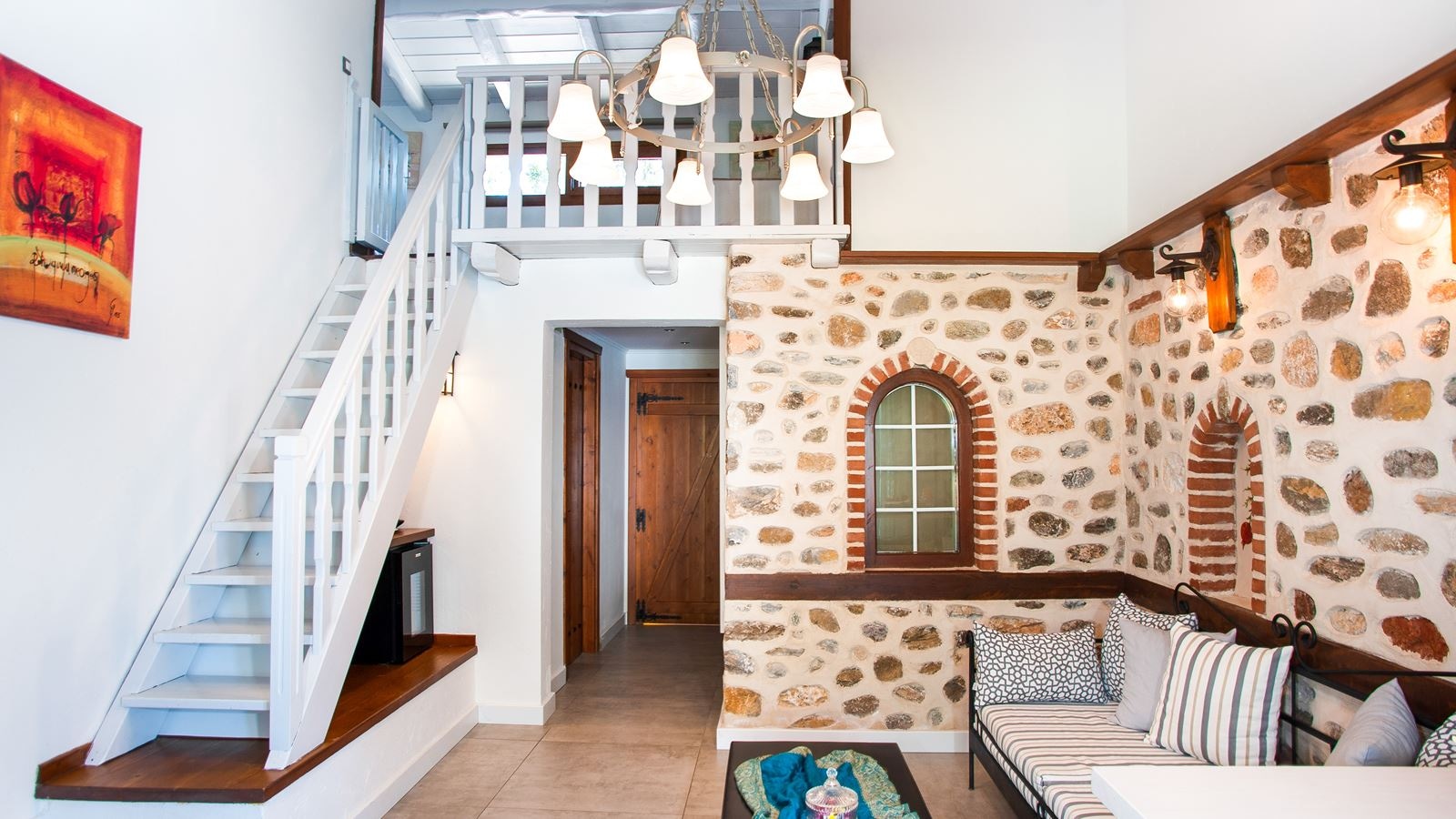 rooms-maisonette-front-pool