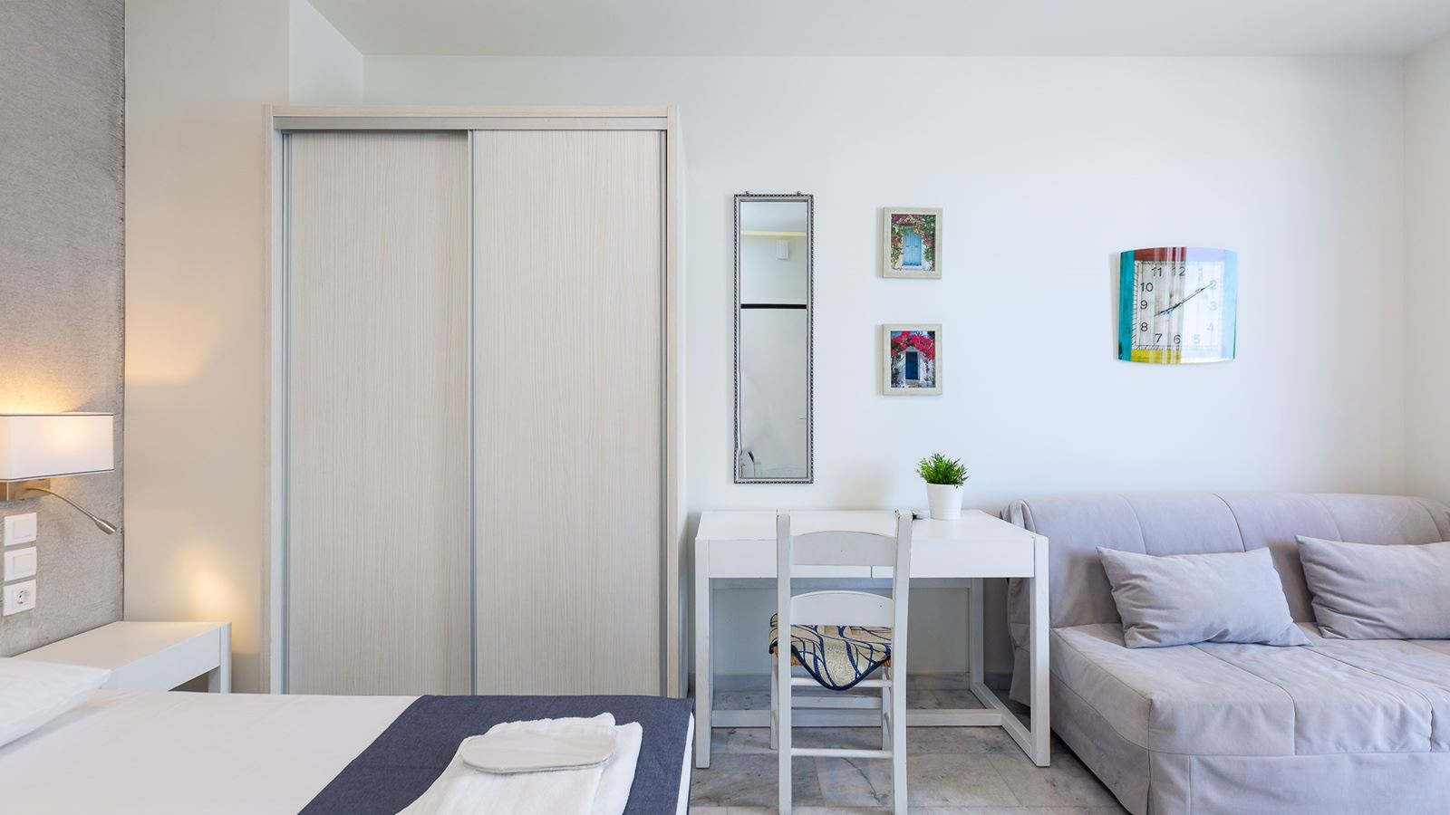 rooms-studio-side-sea-view