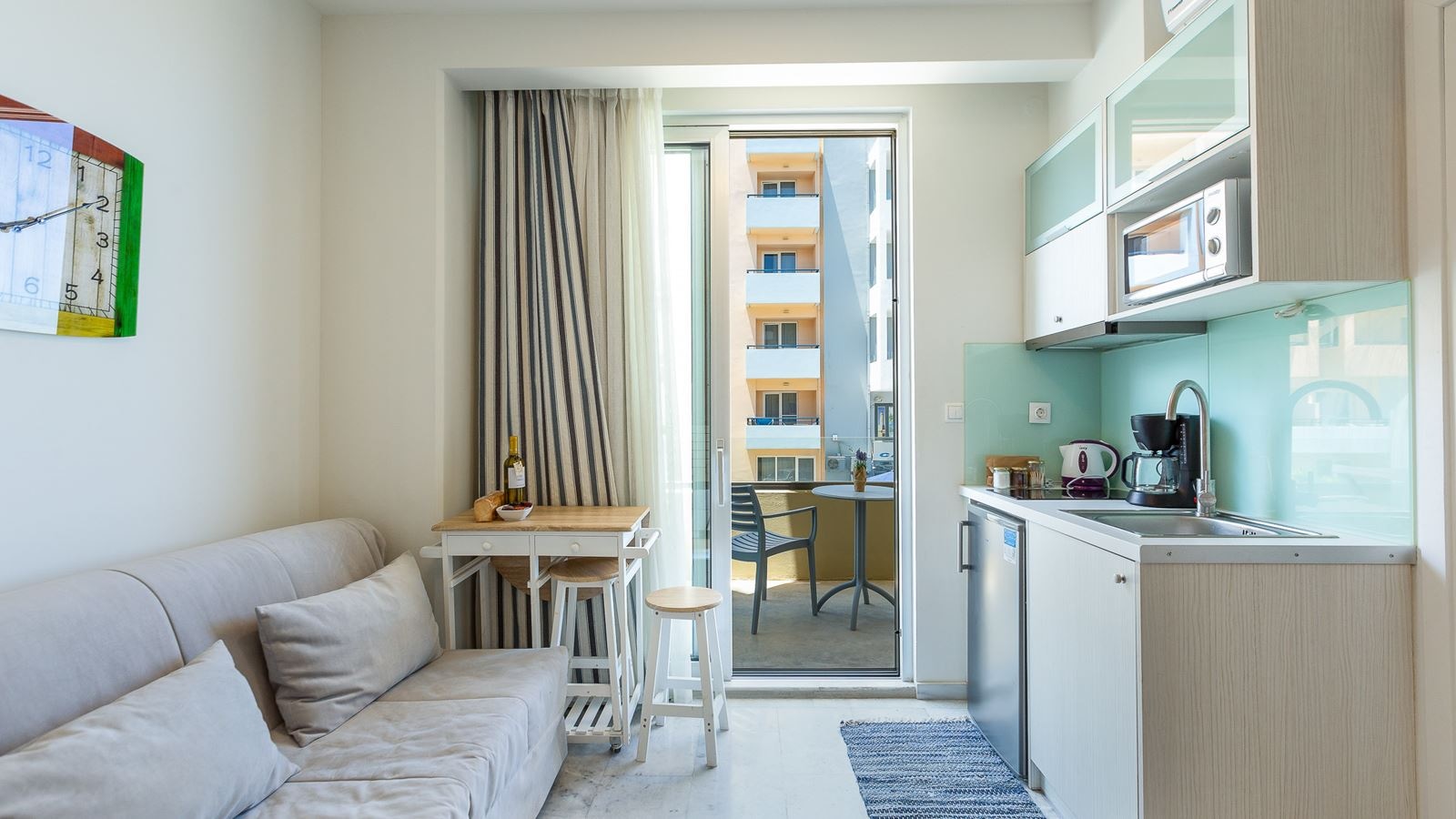 rooms-studio-side-sea-view