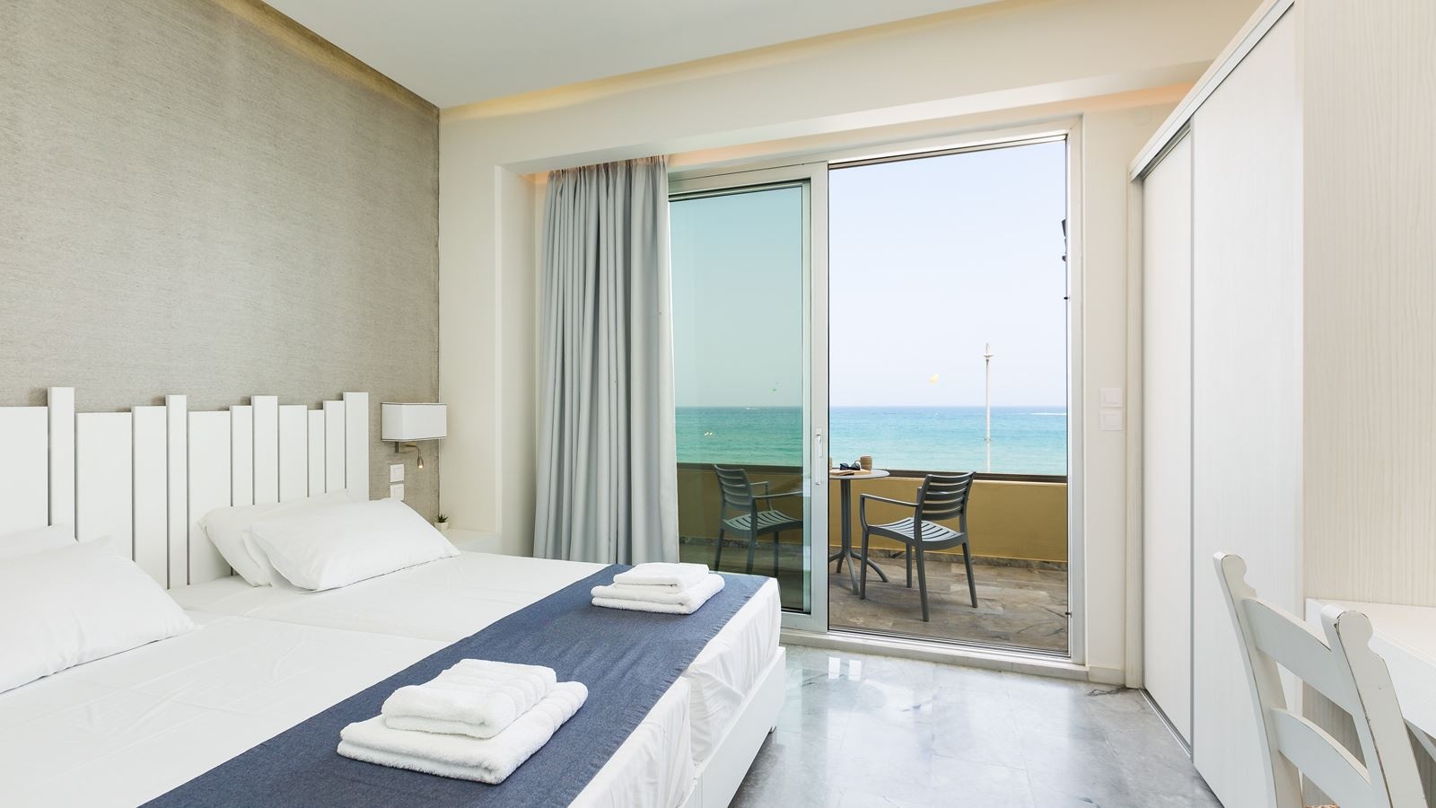 rooms-1-bedroom-apartment-sea-view