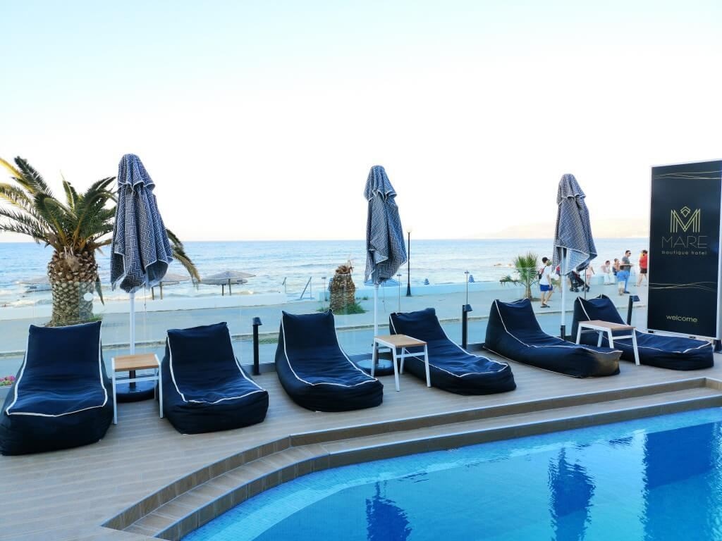 bars-main-bar-pool-bar