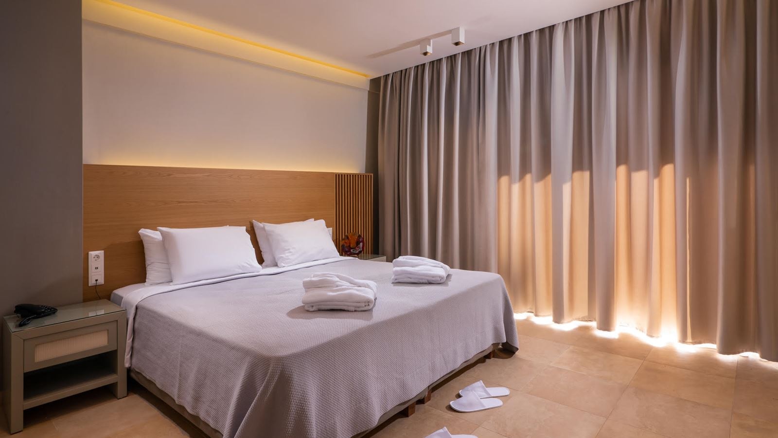 rooms-deluxe-junior-suite-garden-or-pool-view