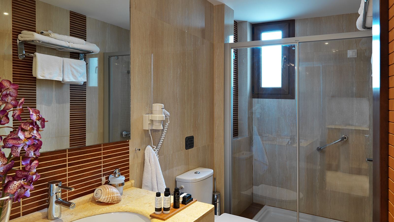 rooms-double-superior-room-side-sea-view