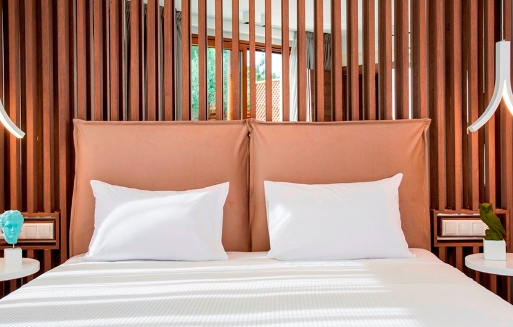 rooms-superior-room-gardenpool-view