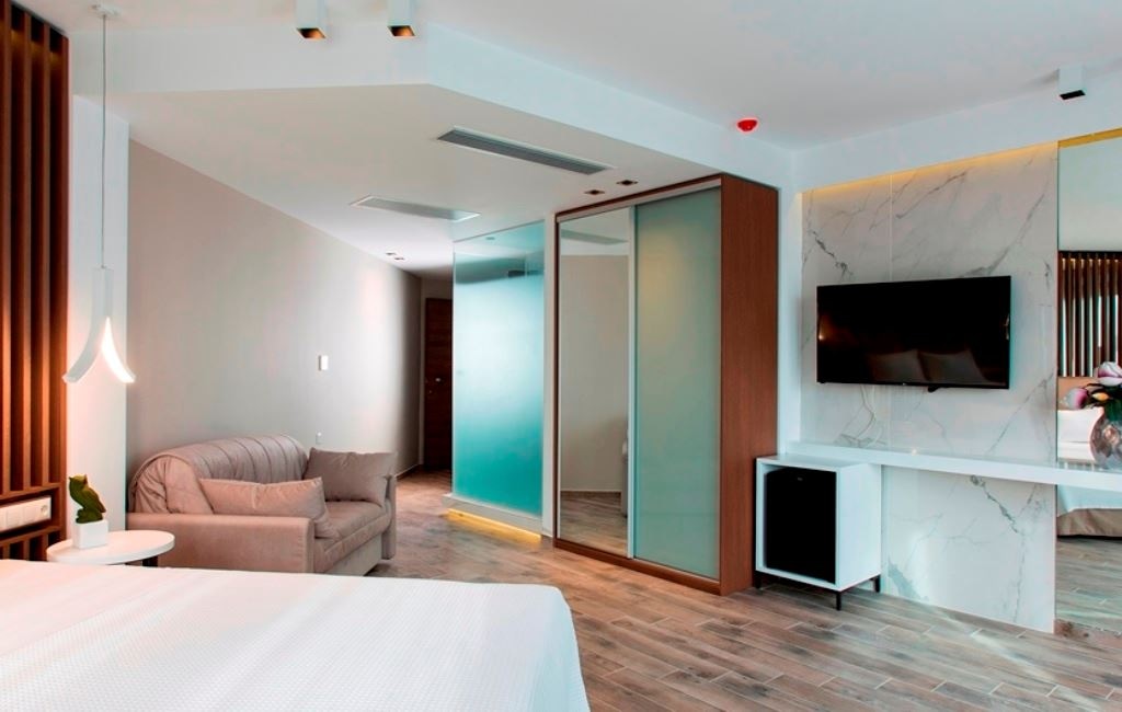 rooms-superior-room-gardenpool-view