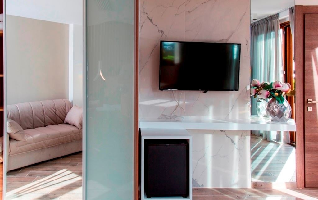 rooms-superior-room-gardenpool-view