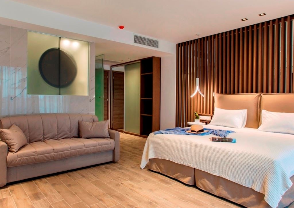 rooms-superior-room-gardenpool-view