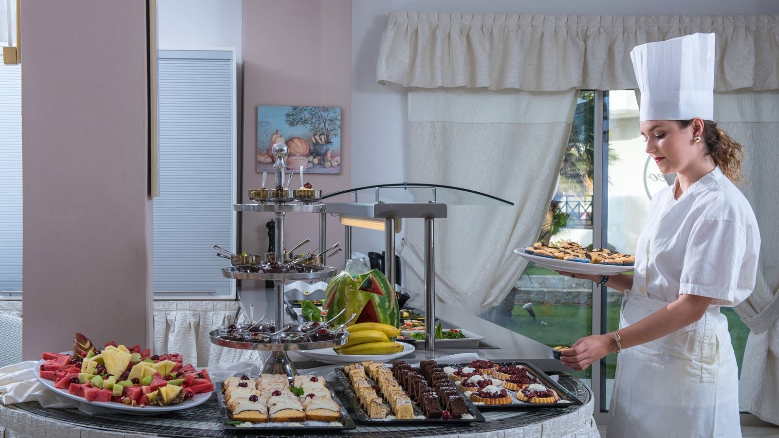 restaurants-main-restaurant--bar