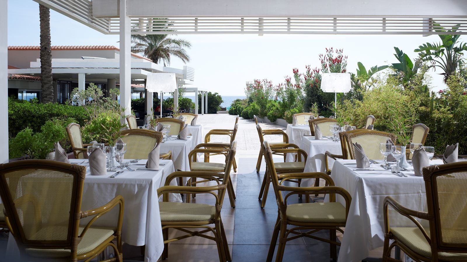 restaurants-main-building