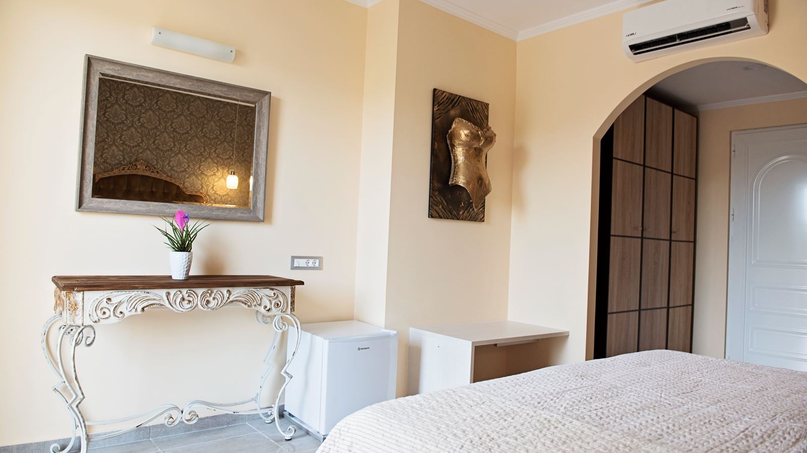 rooms-double-superior-room-balcony