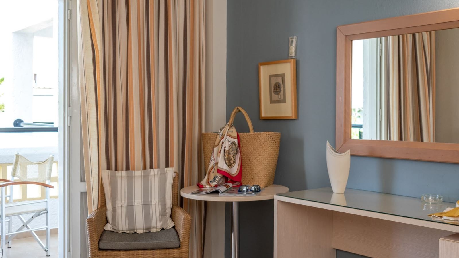 rooms-superior-twin-room-with-gardenview-balcony-or-terrace