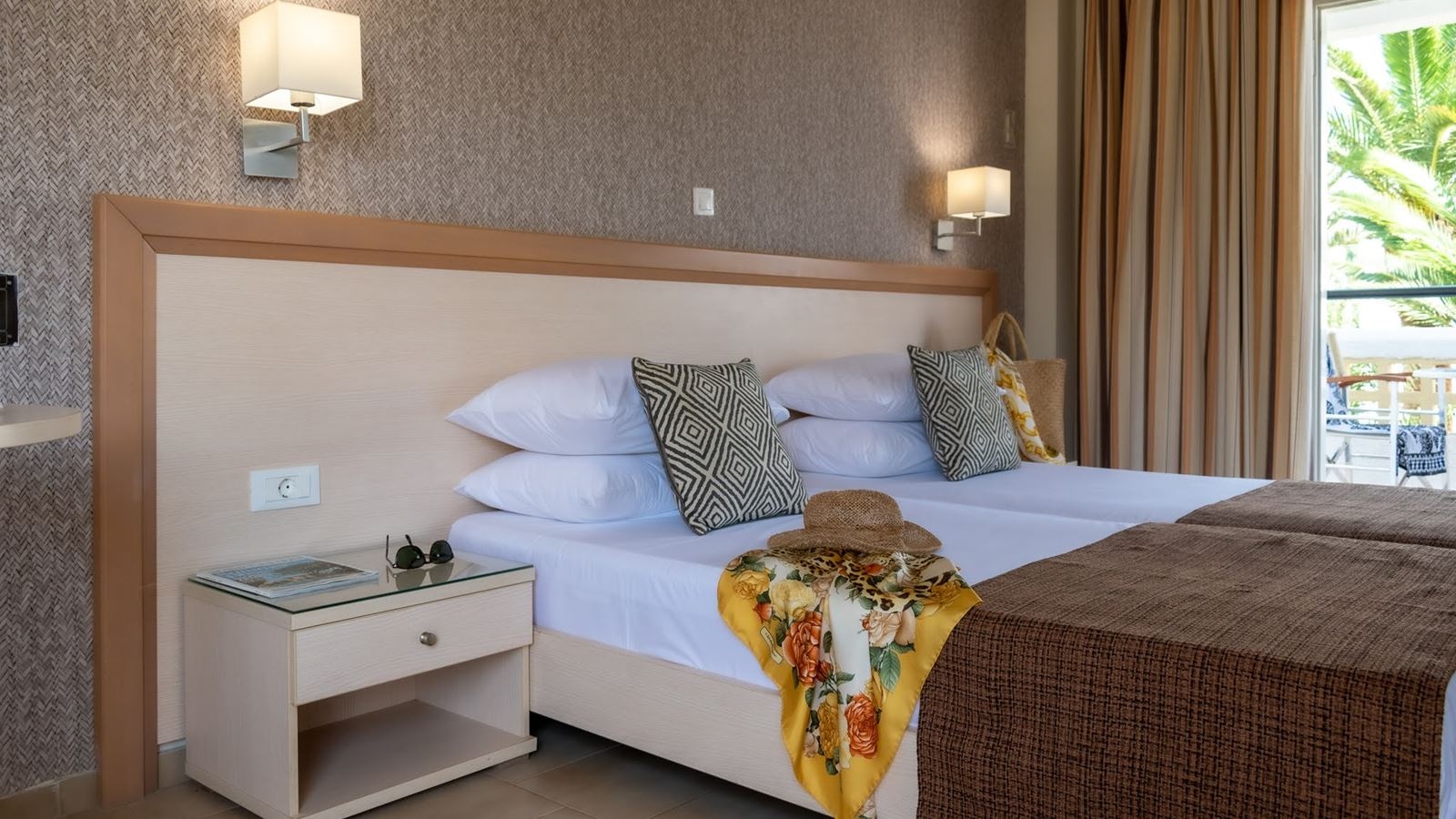 rooms-superior-twin-room-with-gardenview-balcony-or-terrace