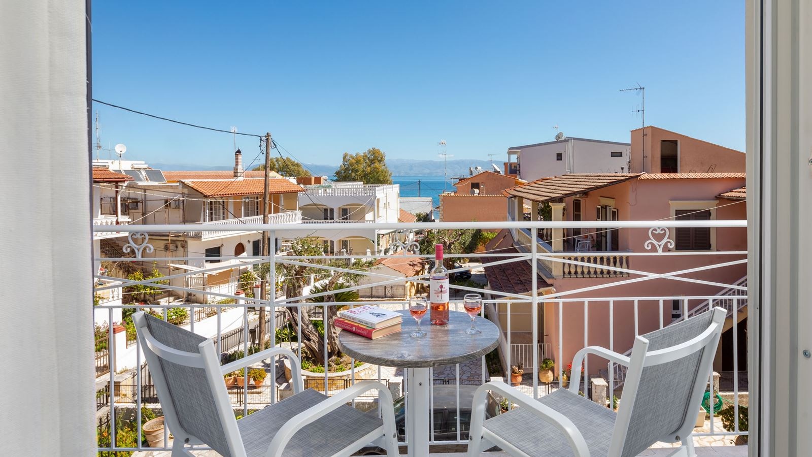 rooms-superior-twindouble-studio-with-sea-view