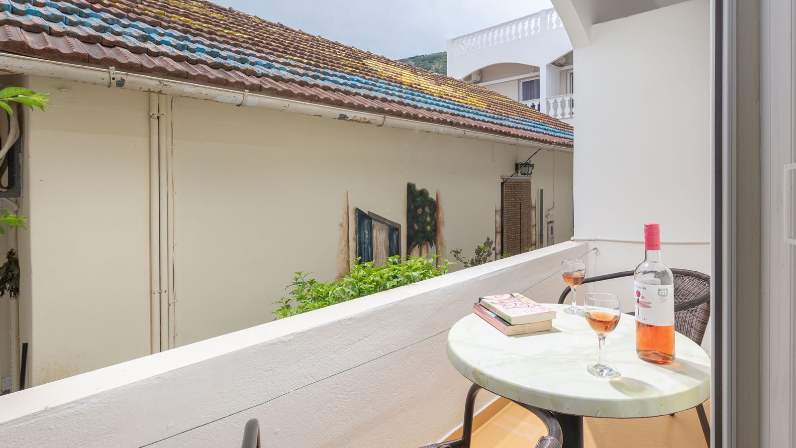 rooms-classic-twindouble-with-balcony