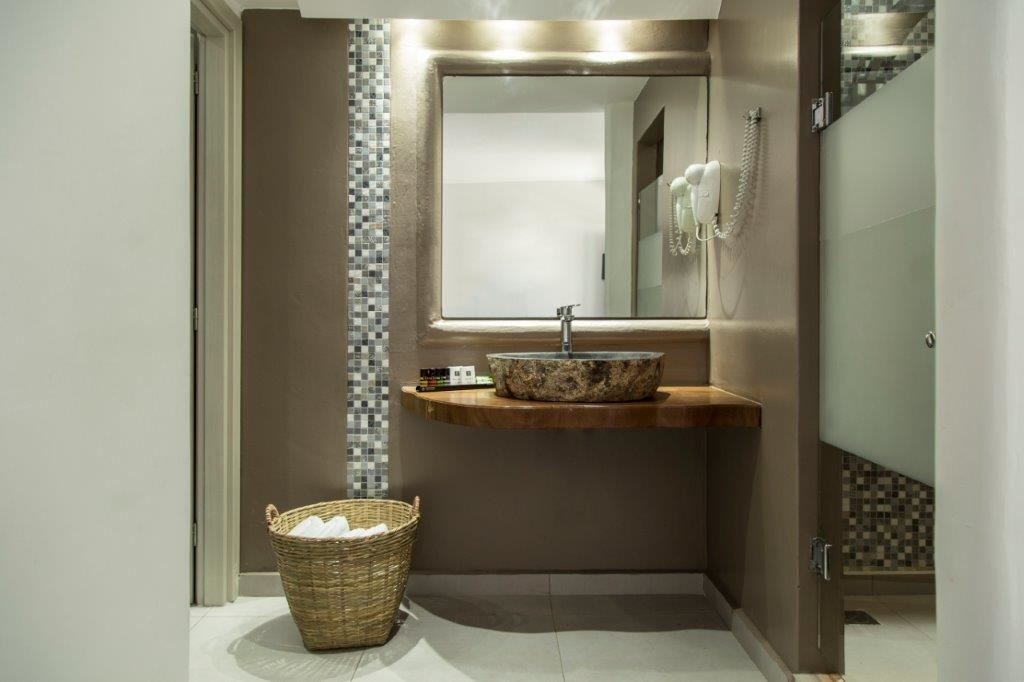 rooms-friends-and-family-room-3-guests