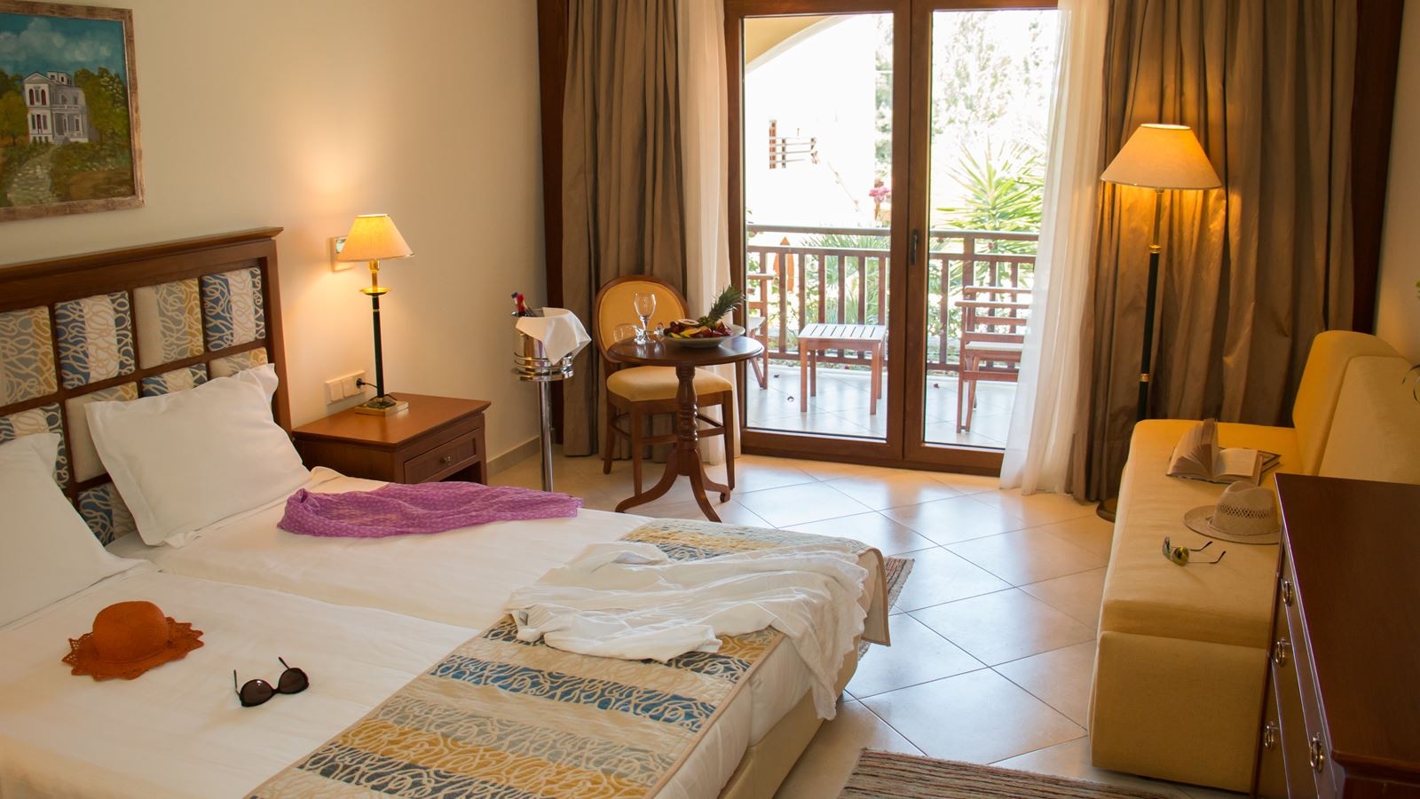 rooms-double-room-pool-view