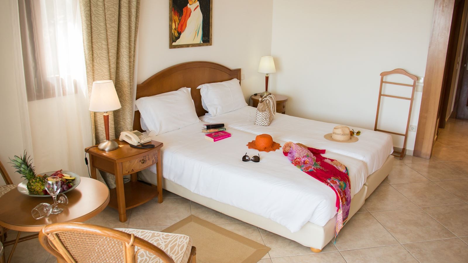 rooms-junior-suite-pool-view