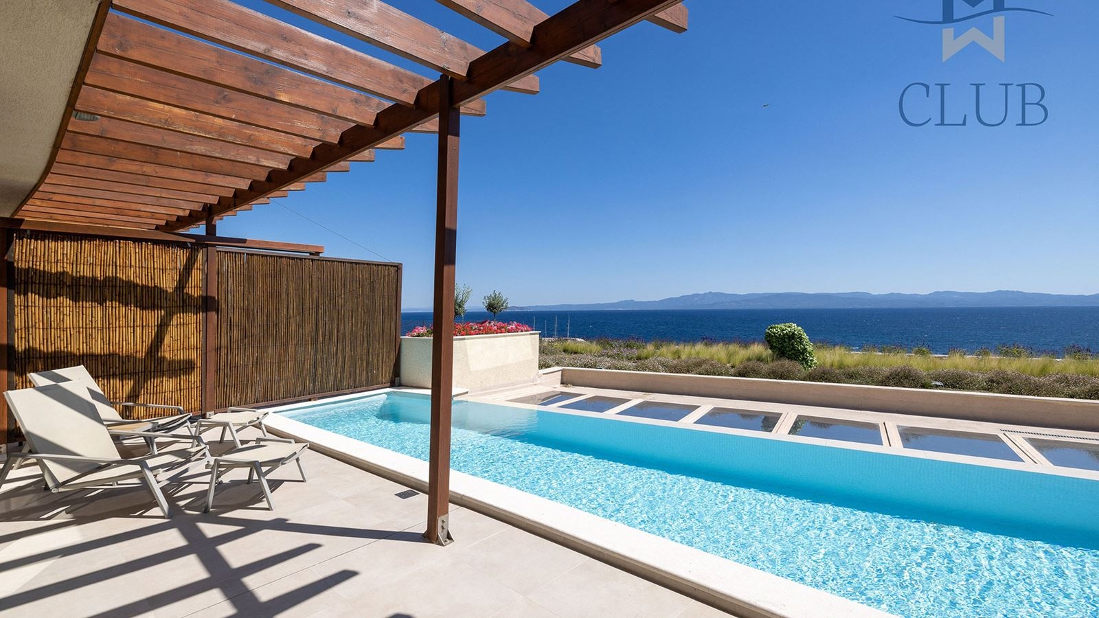 rooms-one-bedroom-suite-private-pool