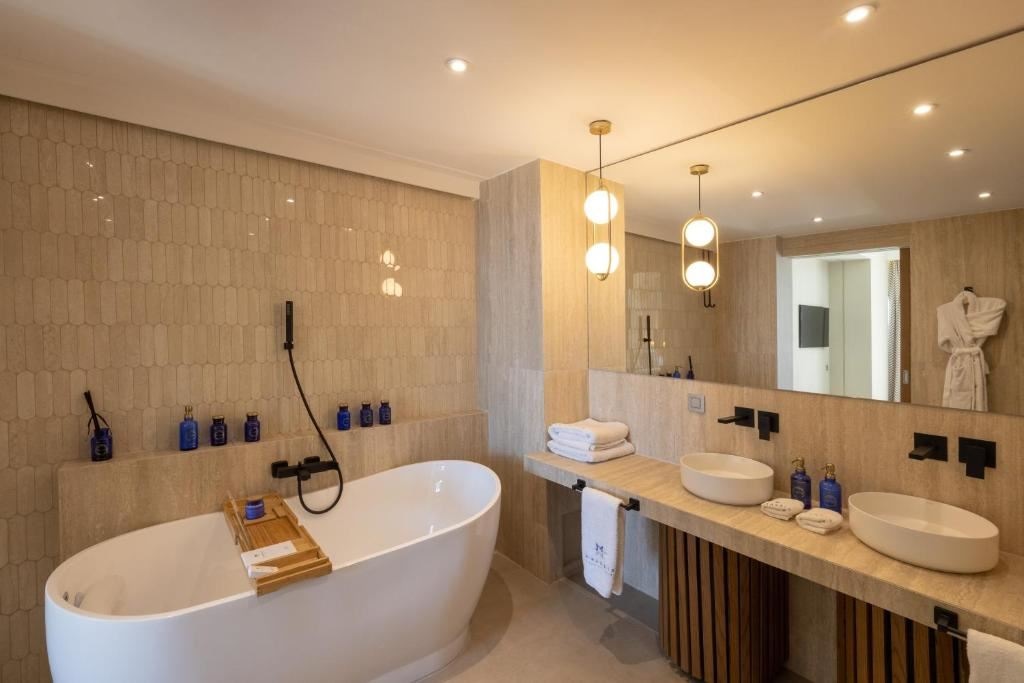 rooms-suite-first-floor-sea-view