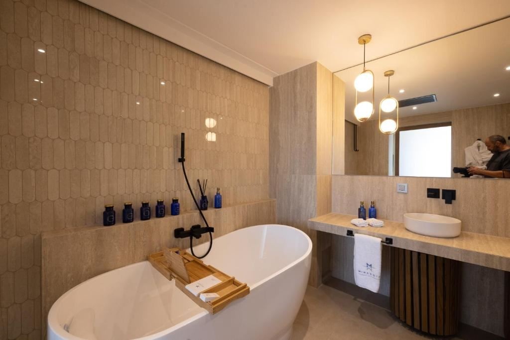 rooms-two-bedroom-duplex-suite-private-pool