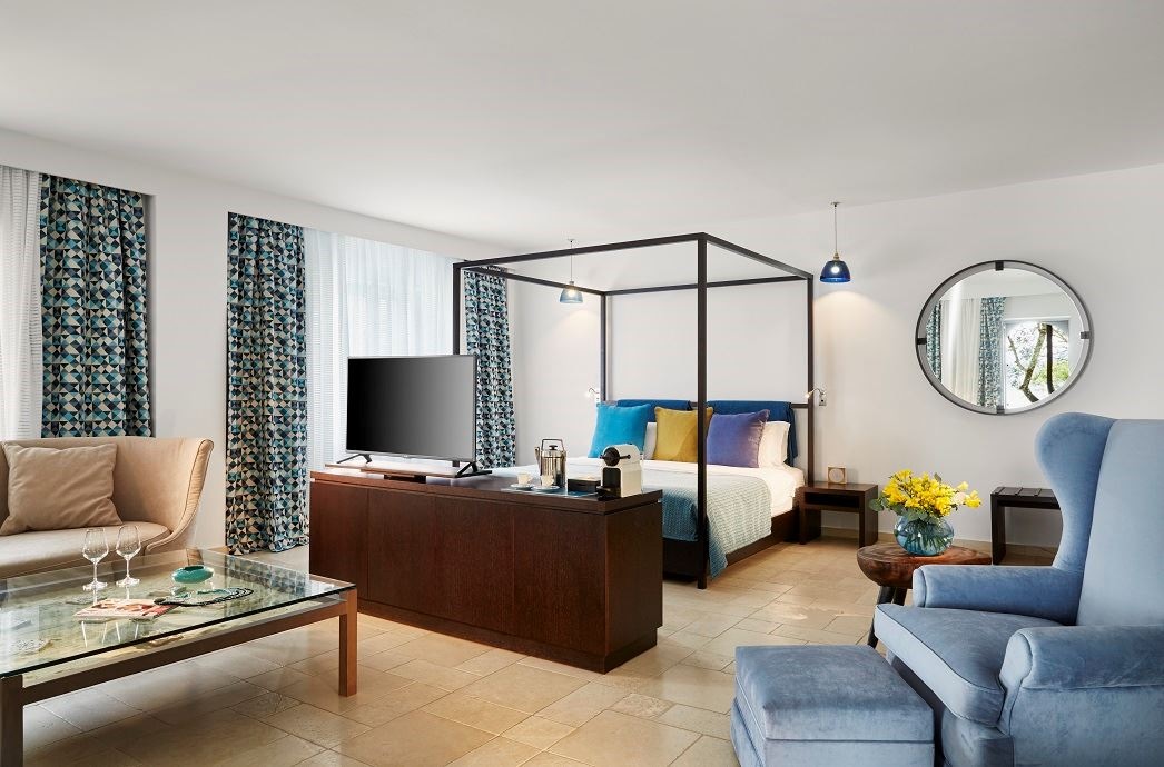 rooms-grand-suite-sea-front-private-pool