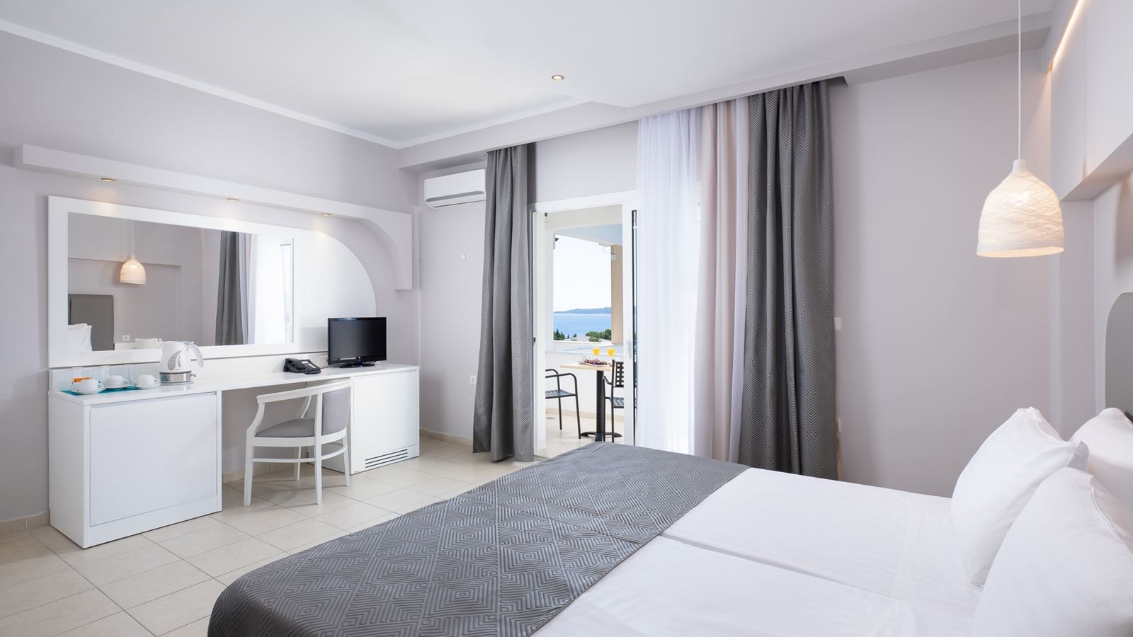rooms-junior-suite-sea-view