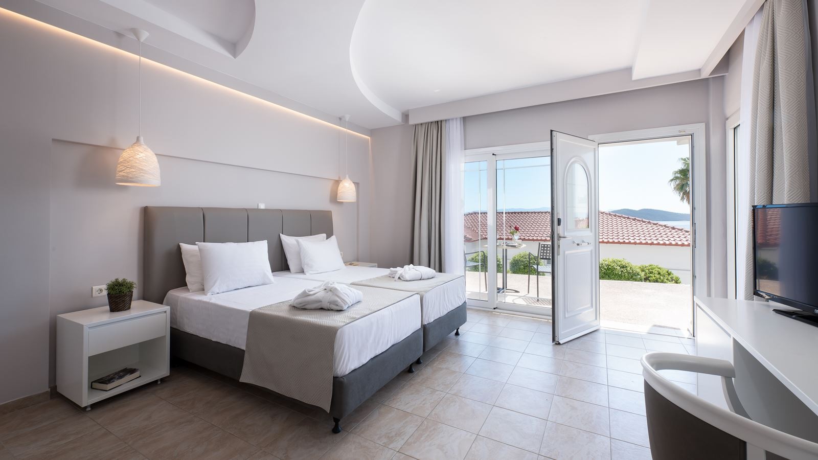 rooms-family-room-superior