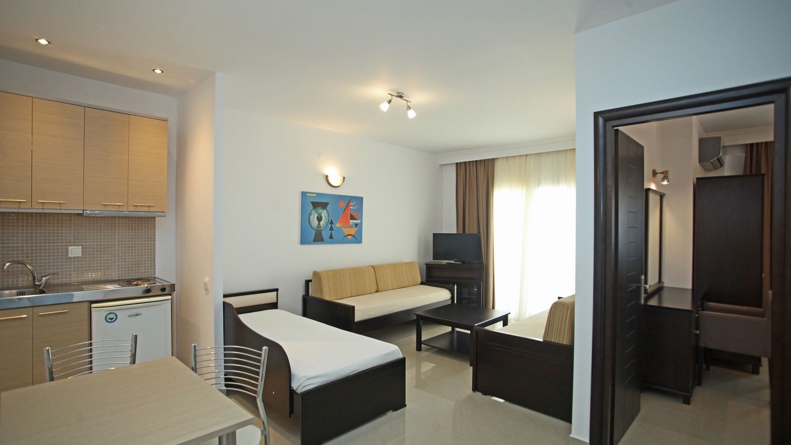 rooms-family-apartment