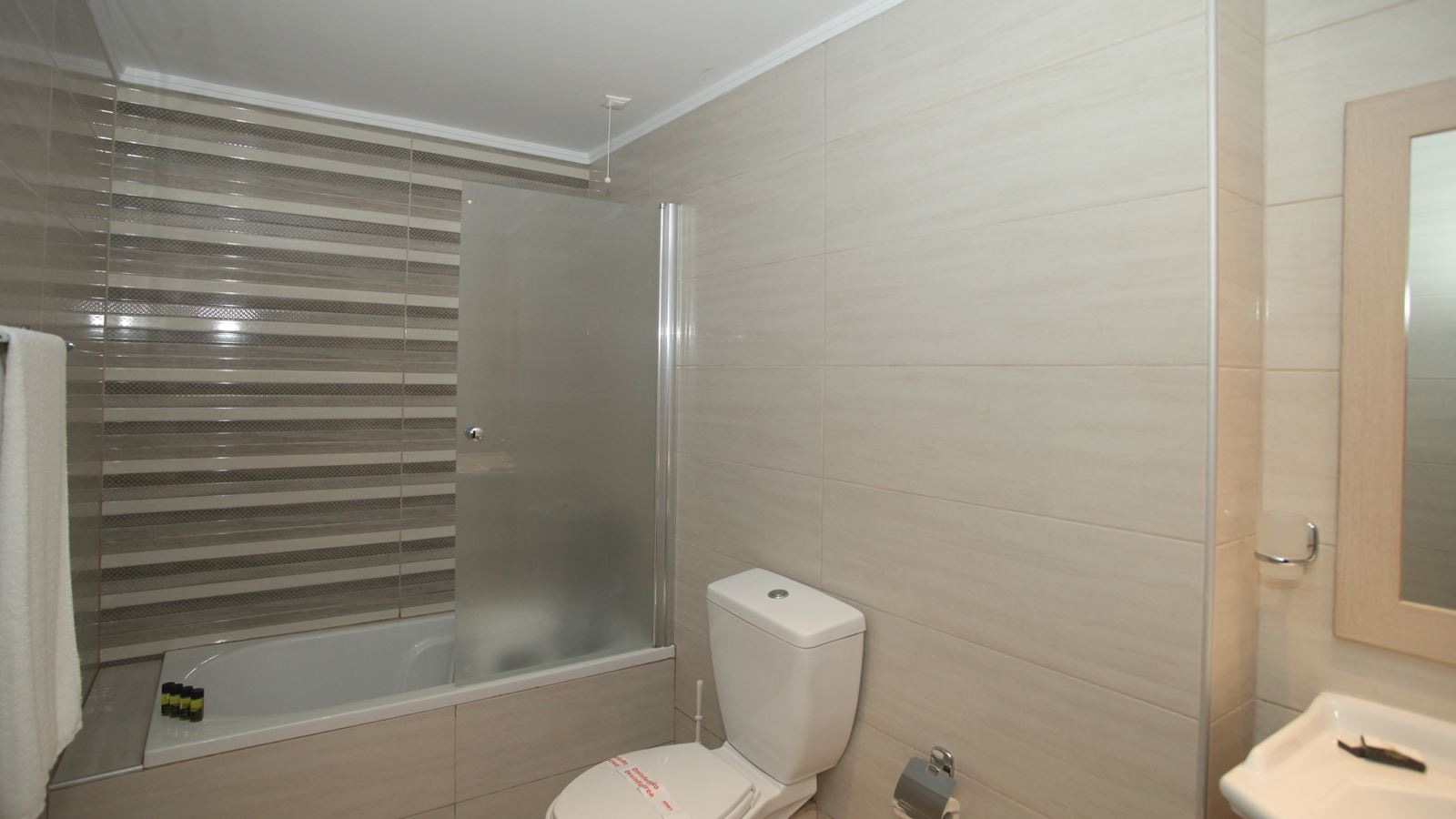 rooms-family-apartment