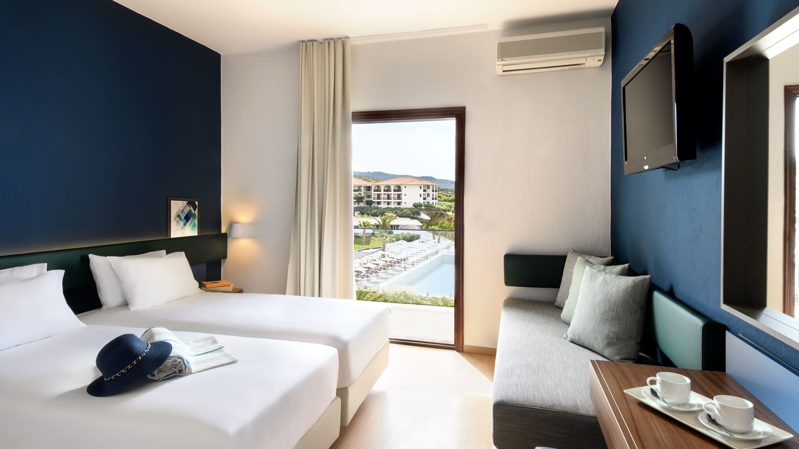 rooms-room-double-garden-view