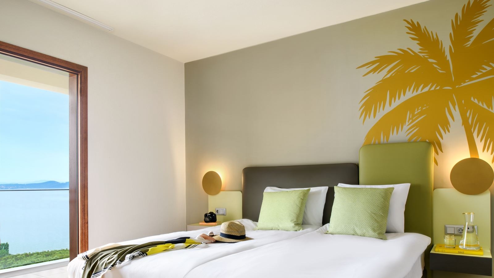 rooms-room-double-garden-view