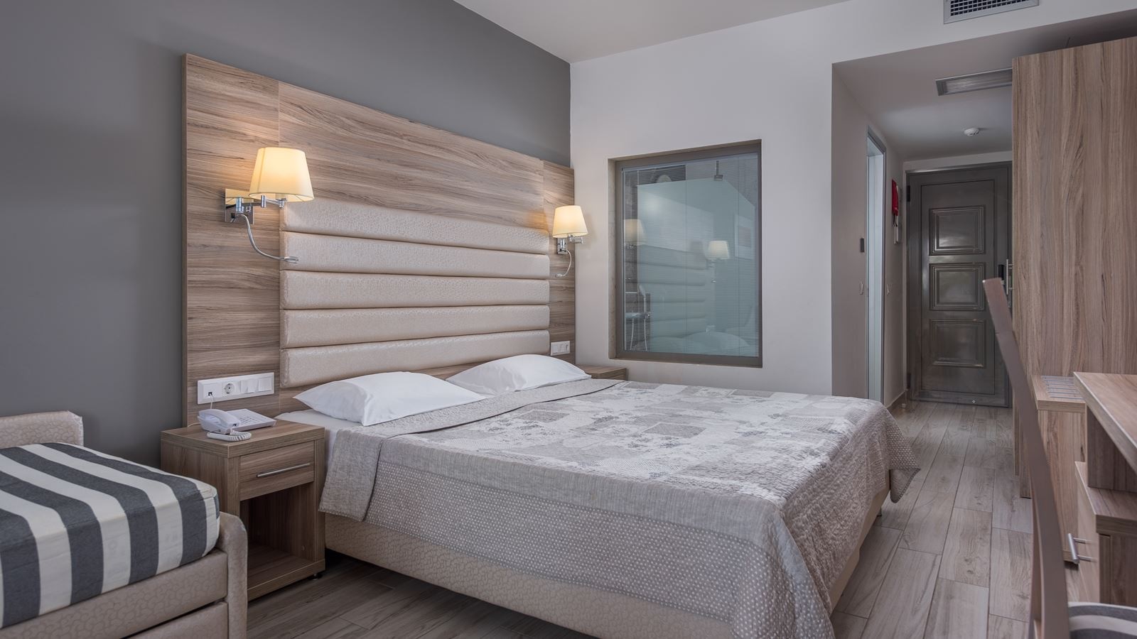 rooms-superior-double-room