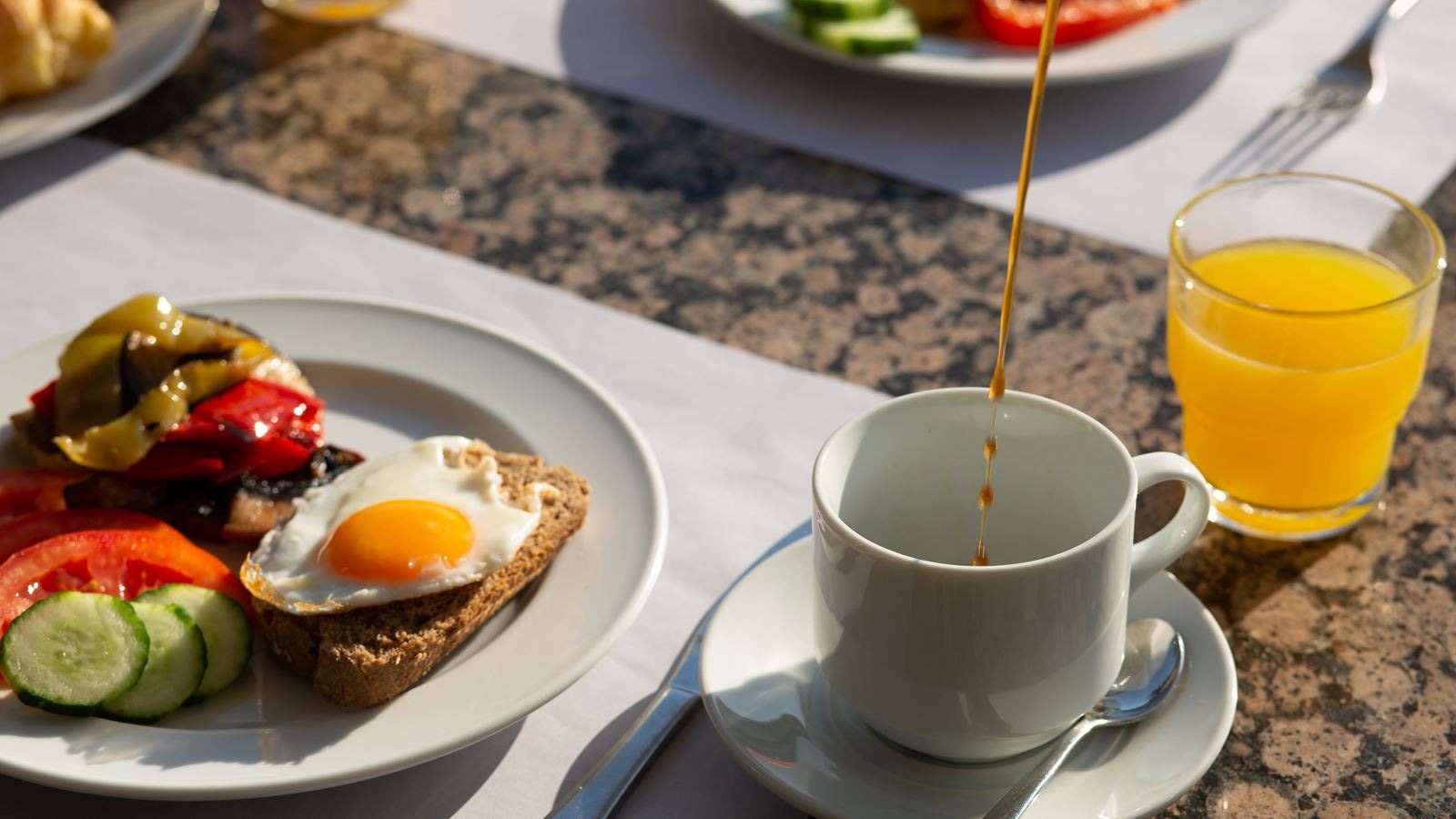 restaurants-poool-bar