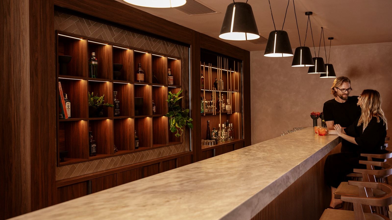 bars-xenia-lobbycheck-in-bar