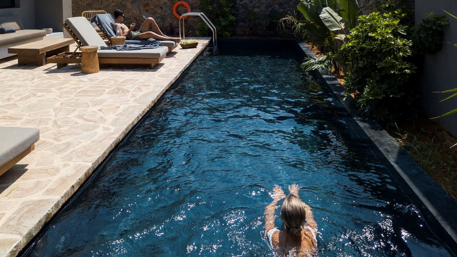 rooms-tropical-open-plan-suite-shared-pool