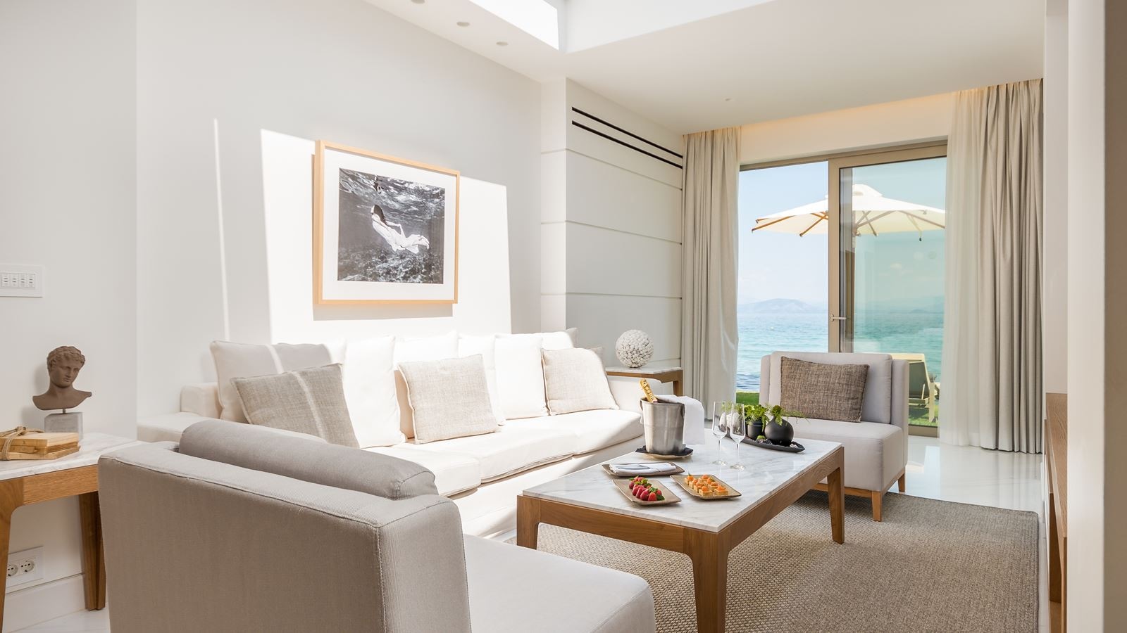 rooms-grand-pavilion-waterfront-with--private-pool