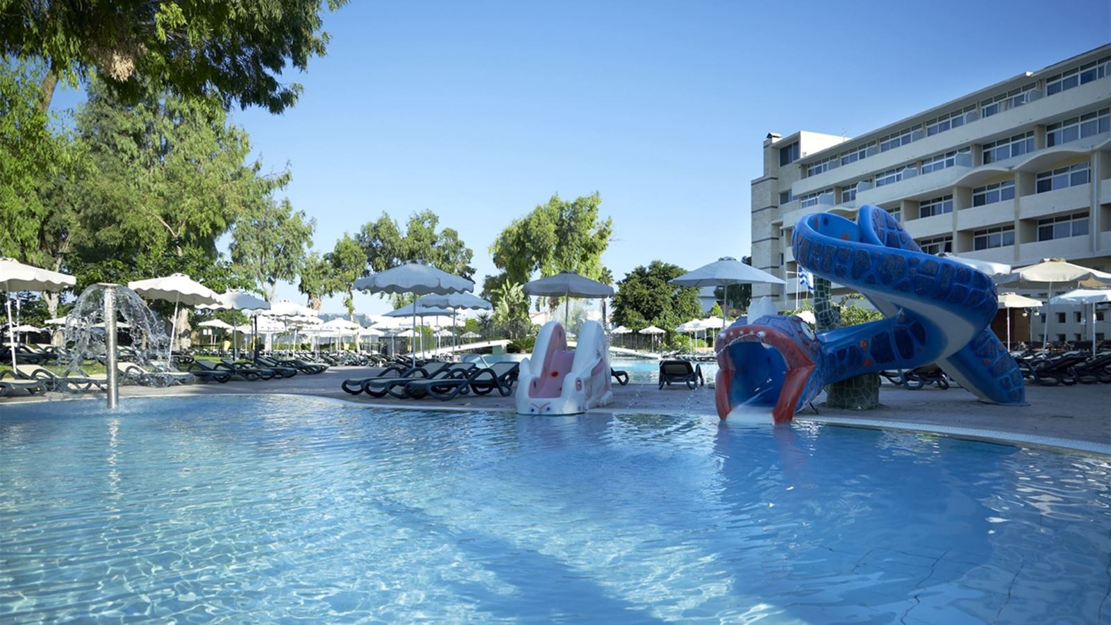 pools-outdoor-childrens-pool