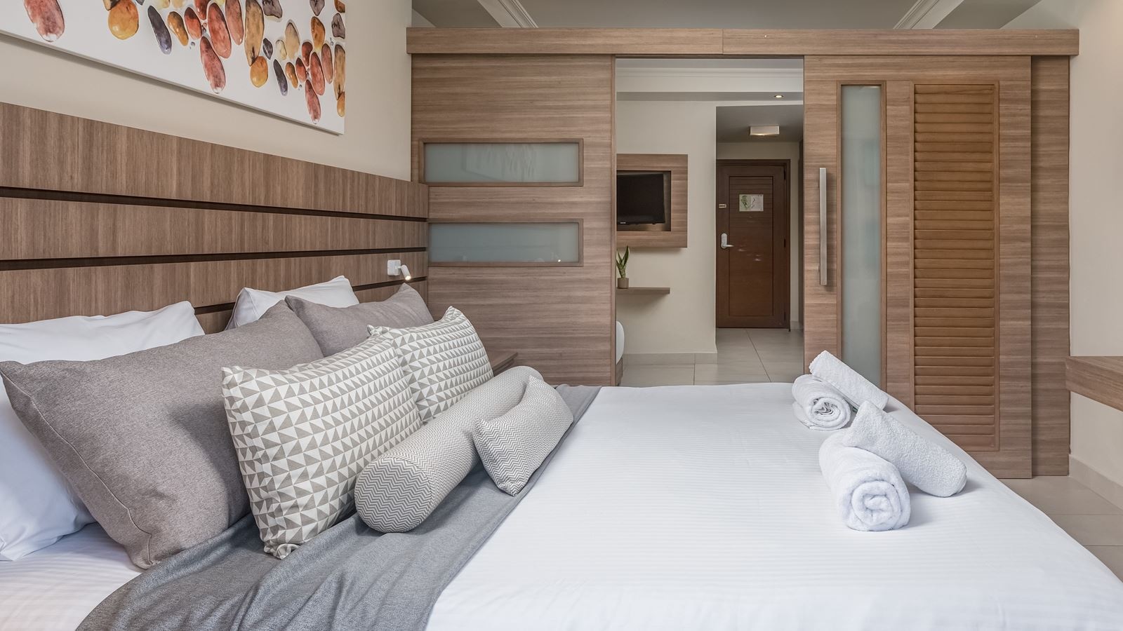 rooms-family-room-sliding-door-shared-pool-via-stairs